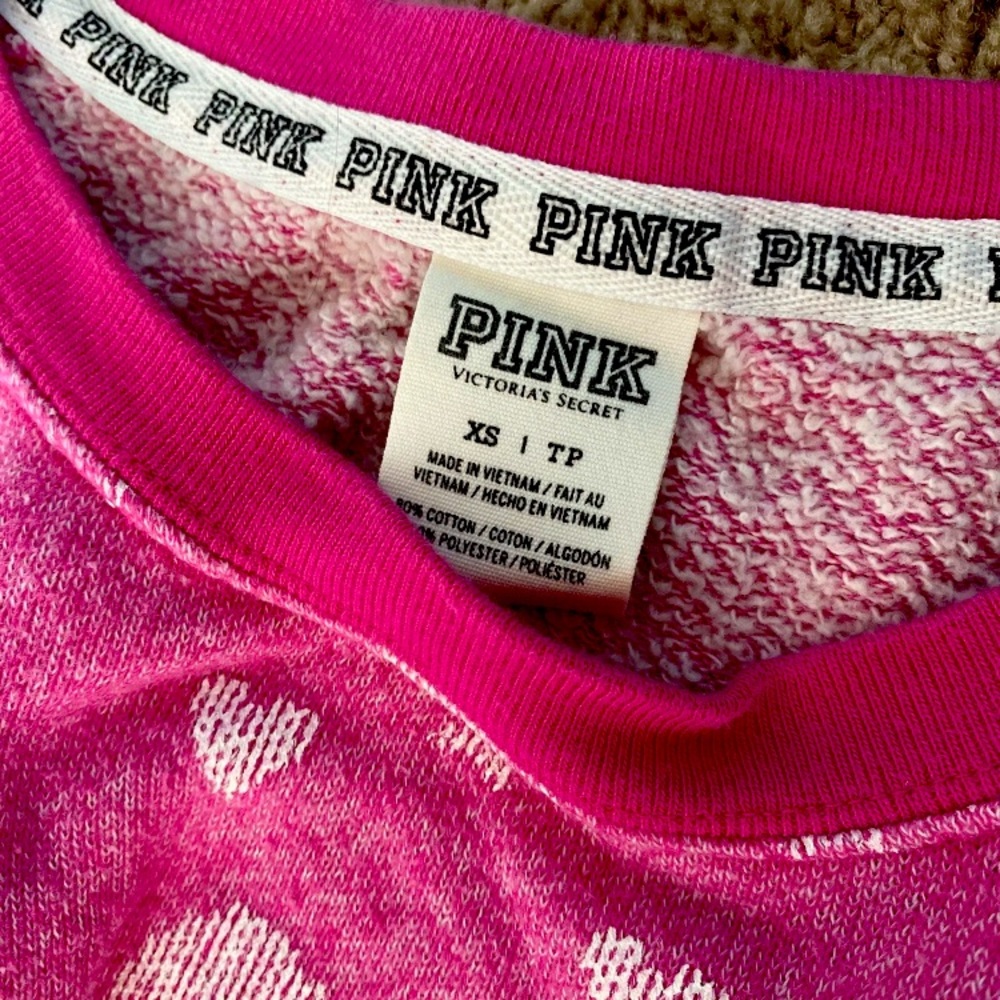 Sweater By PINK Victoria’s Secret 📬 send any offer 🖋